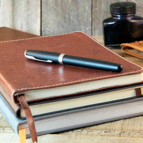 Donna Piano's avatar